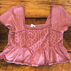American Eagle Plum/Pink Puff Sleeve Peplum Blouse Medium